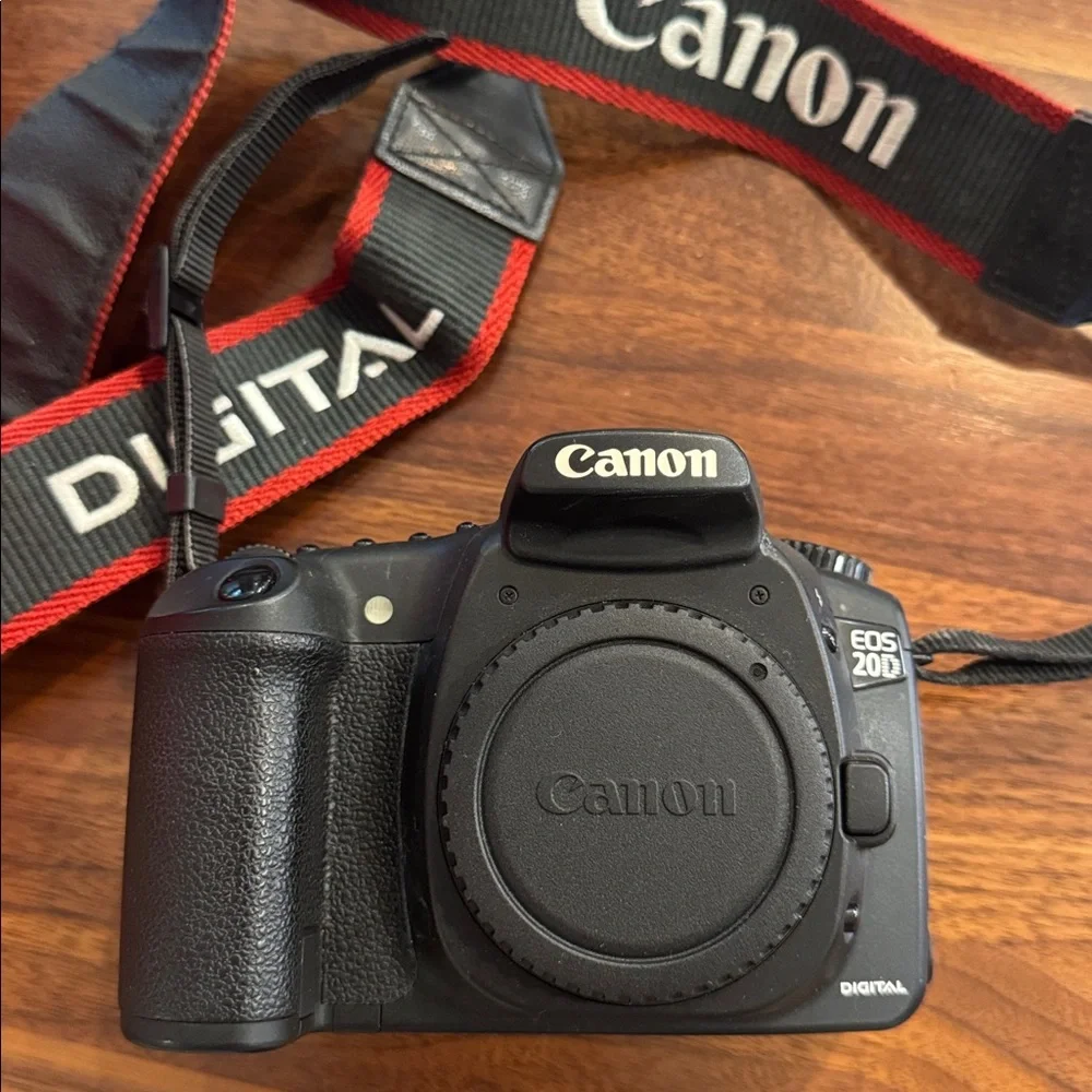 Canon EOS DSLR 20D w/18-55 lens kit Digital Camera